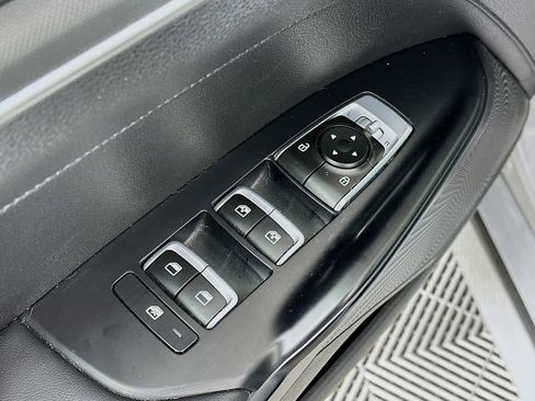 Used 2023 Kia K5 GT-Line image 24