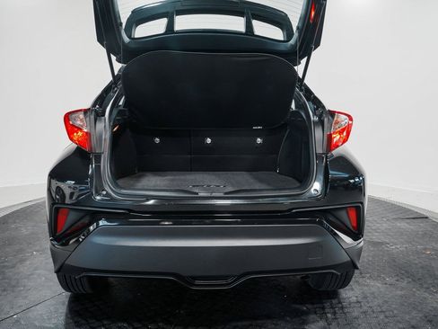 Used 2021 Toyota C-HR LE image 38