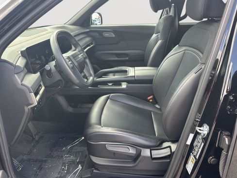 Used 2027 Kia Telluride LX FWD image 9