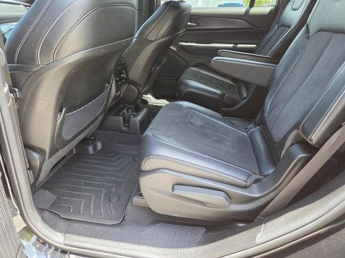Used 2024 Jeep Grand Cherokee L Altitude RWD image 25