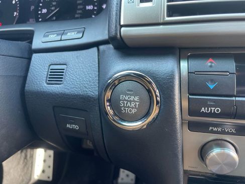 Used 2014 Lexus LS 460 w/ F Sport Package RWD image 25