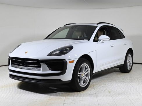 Certified 2023 Porsche Macan Turbo image 1