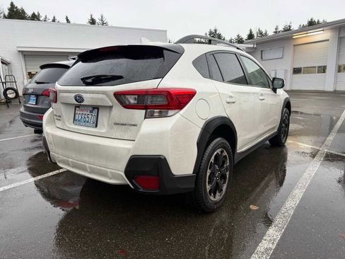 Certified 2022 Subaru Crosstrek 2.0i Premium w/ Moonroof Package image 3