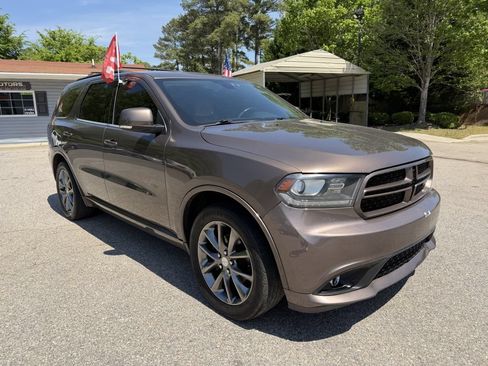 Used 2017 Dodge Durango GT w/ Premium Group RWD image 3