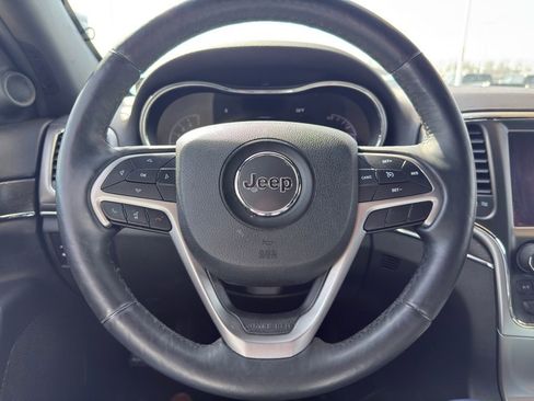 Used 2018 Jeep Grand Cherokee Limited AWD/4WD image 15