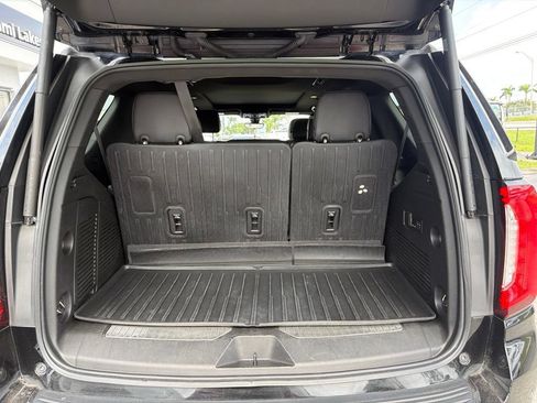 Used 2022 GMC Yukon Denali w/ Denali Premium Package AWD/4WD image 9