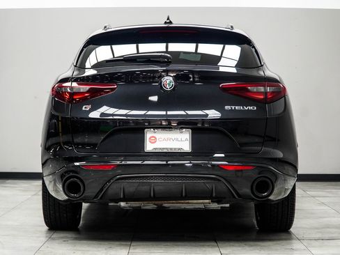 Used 2023 Alfa Romeo Stelvio Veloce image 12