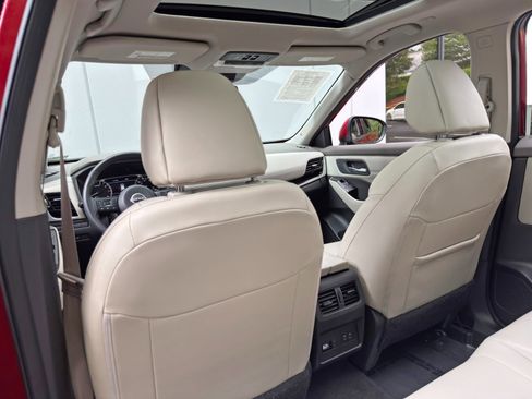Used 2023 Nissan Rogue SL w/ SL Premium Package FWD image 34