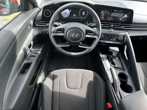 Certified 2024 Hyundai Elantra SEL FWD image 12