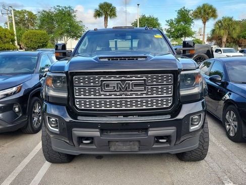 Used 2019 GMC Sierra 3500 Denali w/ Duramax Plus Package image 2