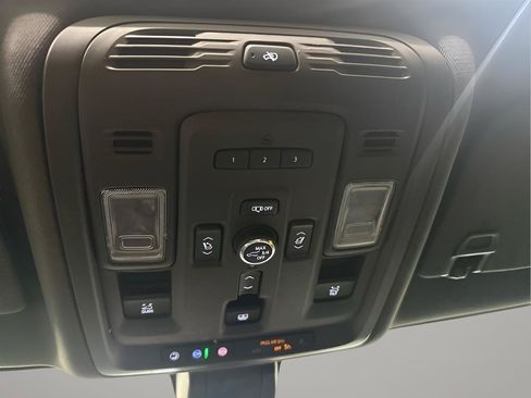 Used 2022 GMC Yukon Denali w/ Denali Ultimate Package AWD/4WD image 15