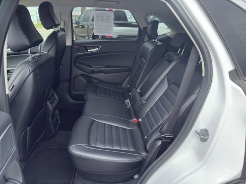 Used 2024 Ford Edge SEL image 18