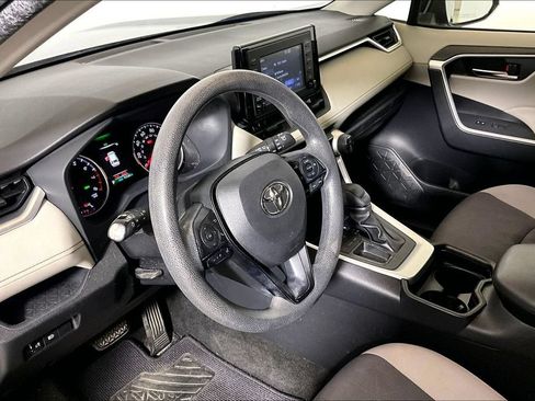 Used 2019 Toyota RAV4 XLE FWD image 10