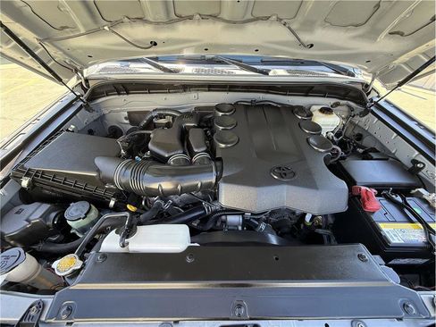 Used 2014 Toyota FJ Cruiser 4WD w/ Convenience Package image 37