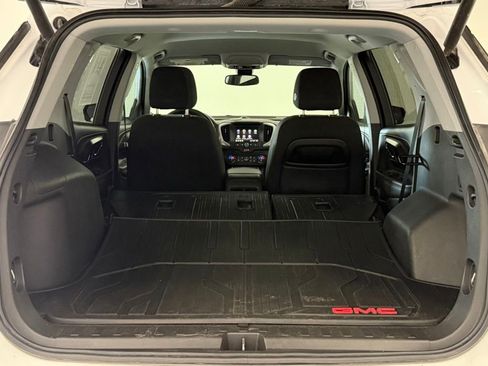 Used 2022 GMC Terrain SLE w/ Driver Convenience Package FWD image 25