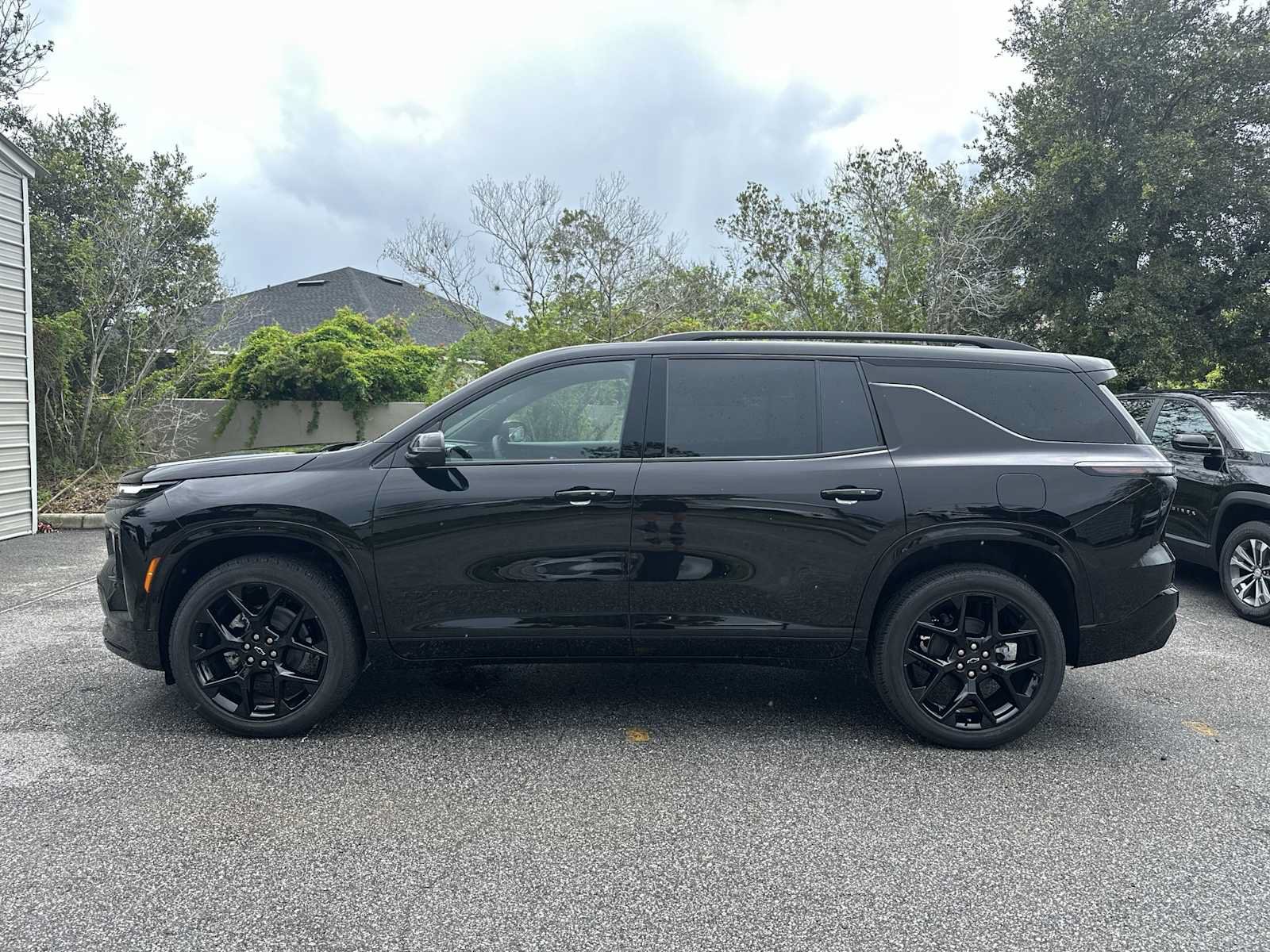 New 2026 Chevrolet Traverse RS w/ LPO, Floor Liner Package FWD image 3