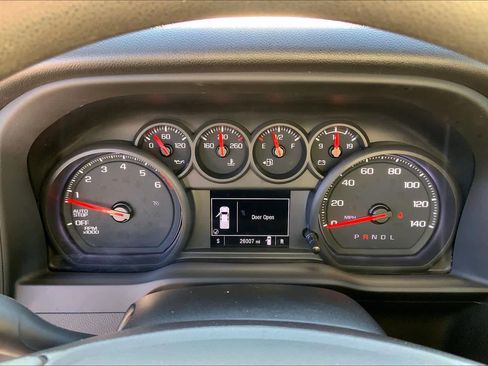 Used 2023 Chevrolet Silverado 1500 Custom image 23