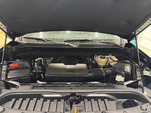 Used 2021 Chevrolet Silverado 1500 LT AWD/4WD image 11