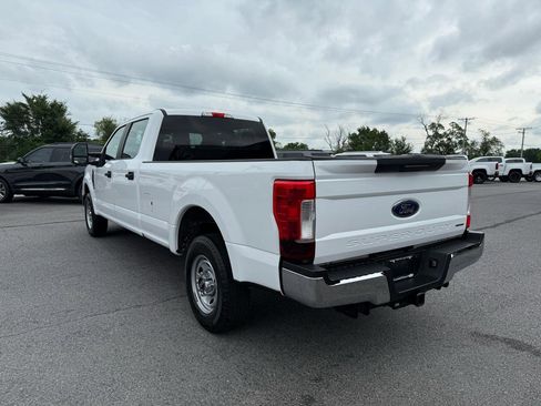 Used 2017 Ford F250 XL w/ Power Equipment Group RWD image 4