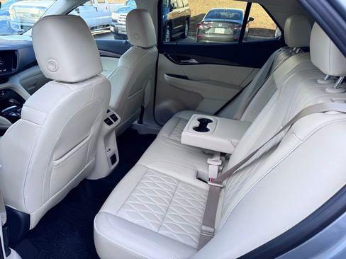 Used 2023 Buick Envision Avenir image 33