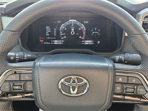 Used 2024 Toyota Tundra Limited image 21