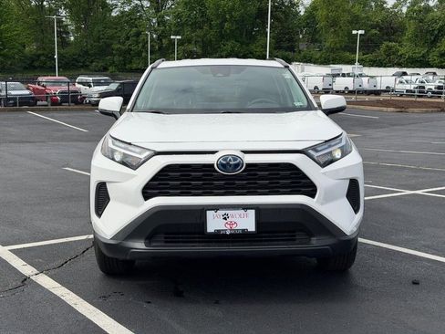 Used 2024 Toyota RAV4 LE AWD/4WD image 11