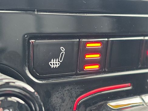 Used 2021 Jeep Grand Cherokee L Limited image 32