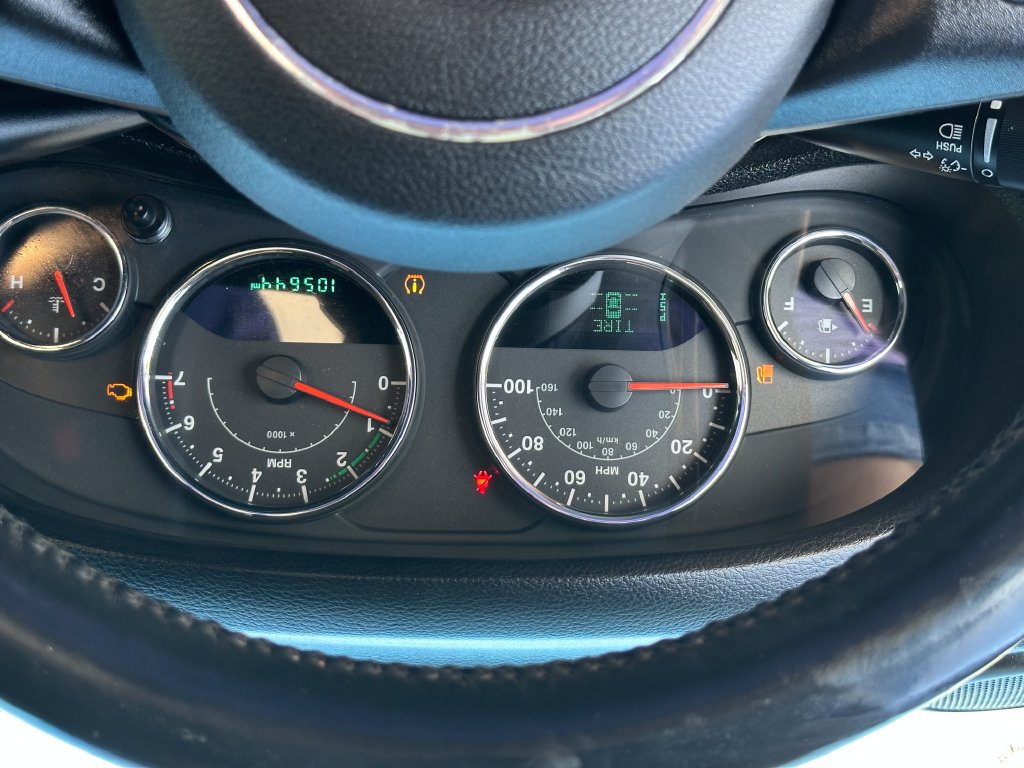Used 2018 Jeep Wrangler Sport w/ Connectivity Group AWD/4WD image 21