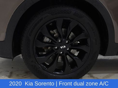 Used 2020 Kia Sorento EX image 7