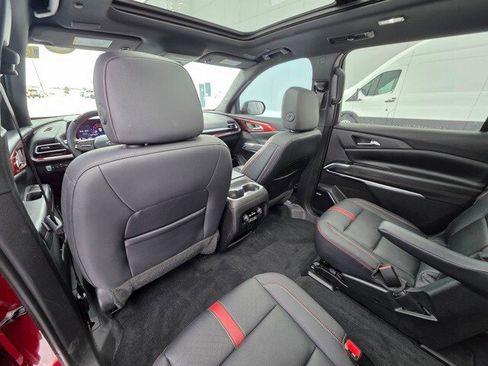 Used 2024 Chevrolet Traverse RS image 13