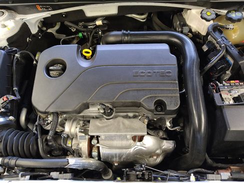 Used 2024 Chevrolet Malibu RS FWD image 30