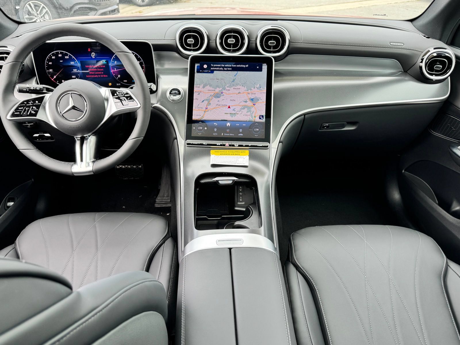 Used 2025 Mercedes-Benz GLC 300 4MATIC image 28
