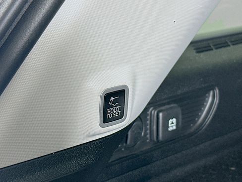 Used 2022 Jeep Grand Cherokee Limited 4xe image 29