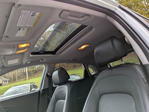 Used 2021 Hyundai Kona Limited image 11