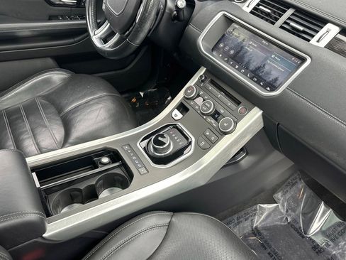 Used 2019 Land Rover Range Rover Evoque HSE Dynamic image 32