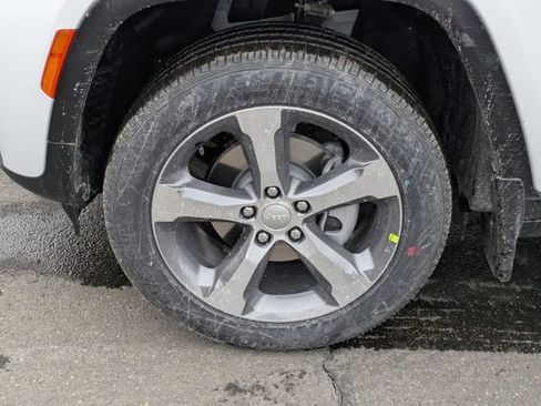 New 2026 Jeep Grand Cherokee Limited AWD/4WD image 30