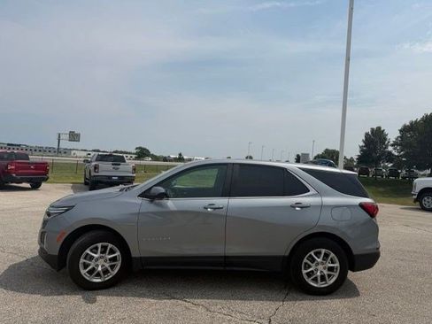 Used 2024 Chevrolet Equinox LT w/ Driver Convenience Package AWD/4WD image 6