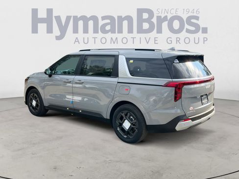 New 2026 Kia Carnival EX FWD image 6