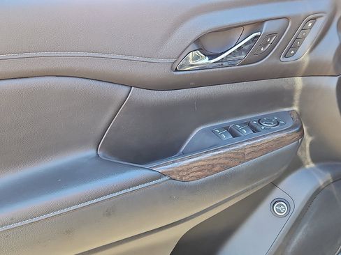 Used 2020 GMC Acadia Denali image 11