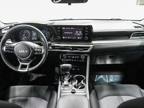 Used 2022 Kia K5 LXS image 12