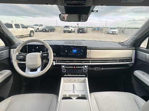 Used 2024 Hyundai Santa Fe Limited FWD image 22