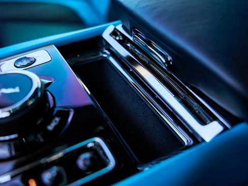 Used 2025 Rolls-Royce Cullinan image 65