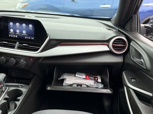 Used 2024 Chevrolet Trax RS image 24