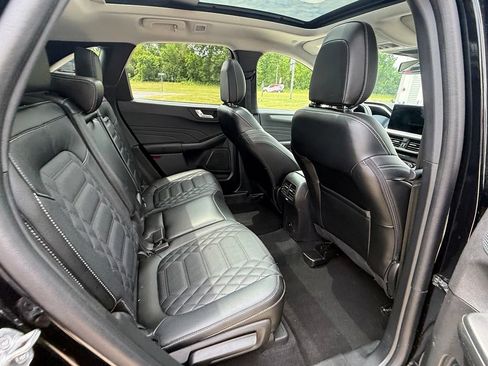 Certified 2023 Ford Escape Platinum w/ Premium Technology Package AWD/4WD image 13