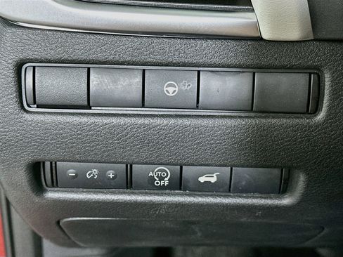 Used 2025 Nissan Rogue SV AWD/4WD image 17