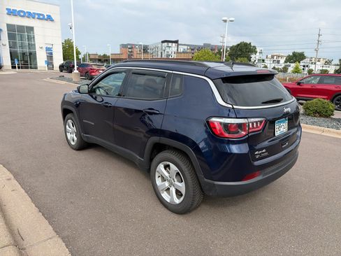 Used 2020 Jeep Compass Latitude w/ Cold Weather Group AWD/4WD image 7