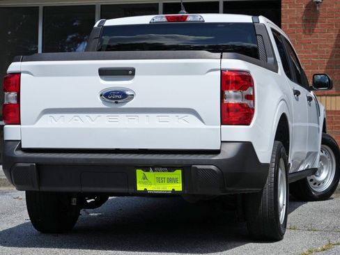 Used 2023 Ford Maverick XL FWD image 4