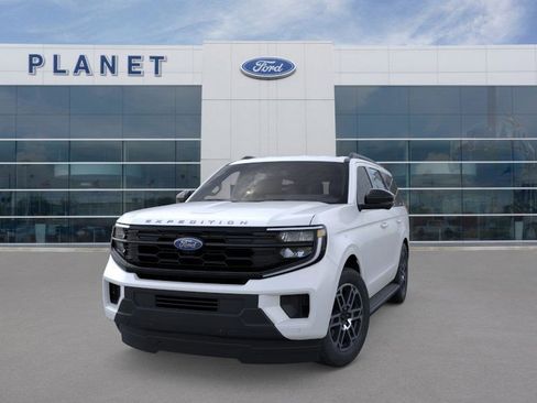 New 2026 Ford Expedition Active AWD/4WD image 2