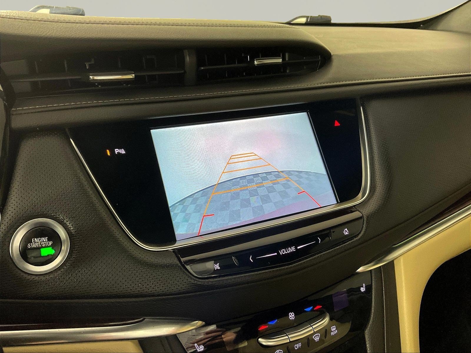 Used 2017 Cadillac XT5 Luxury w/ Driver Awareness Package FWD image 14
