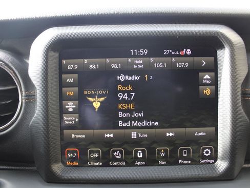 Used 2021 Jeep Gladiator Overland image 20